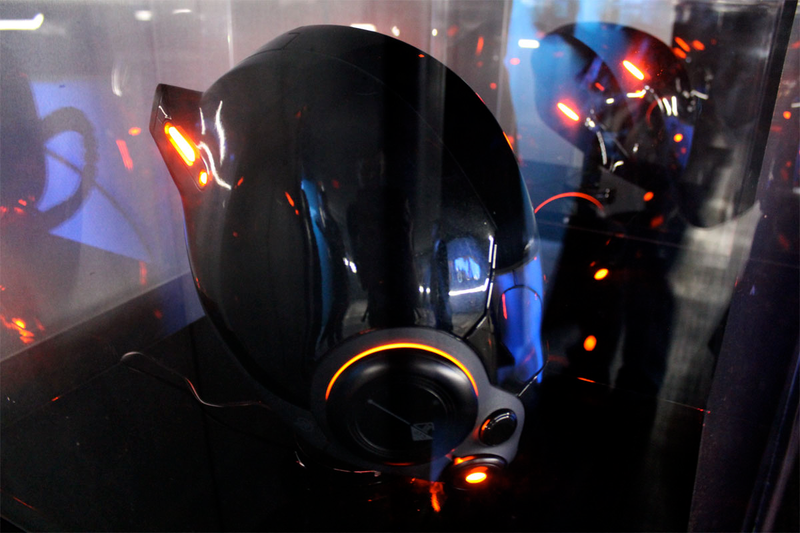 Illustration for article titled Take A Visual Tour Of Tron: Legacy's New 'Flynn's Arcade'